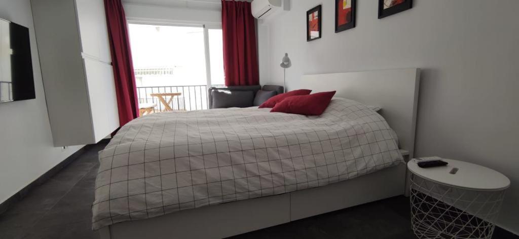 Centrally Located Studio In 2h Appartement Nerja